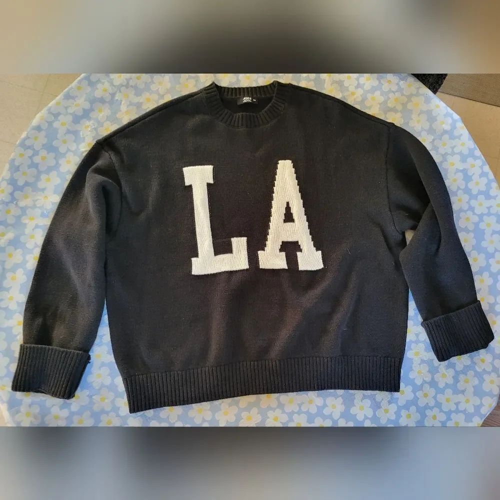 Ardene Men's M Black Graphic Crewneck Sweater